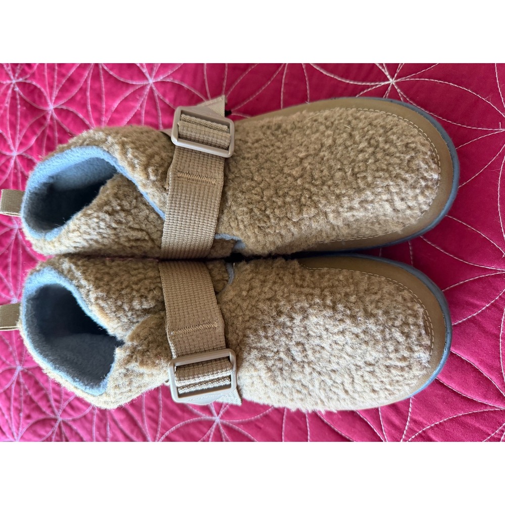 Chaco Kids Fuzzy Shearling Adjustable Strap Clogs Shoes Size 5
